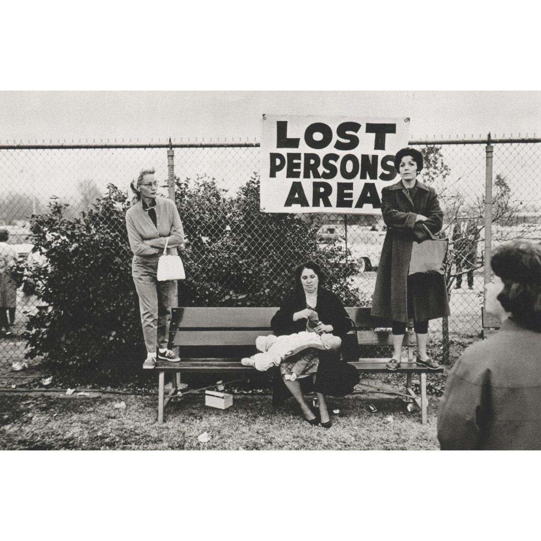 ELLIOTT ERWITT - Pasadena, CA 1963 (1 of 1)