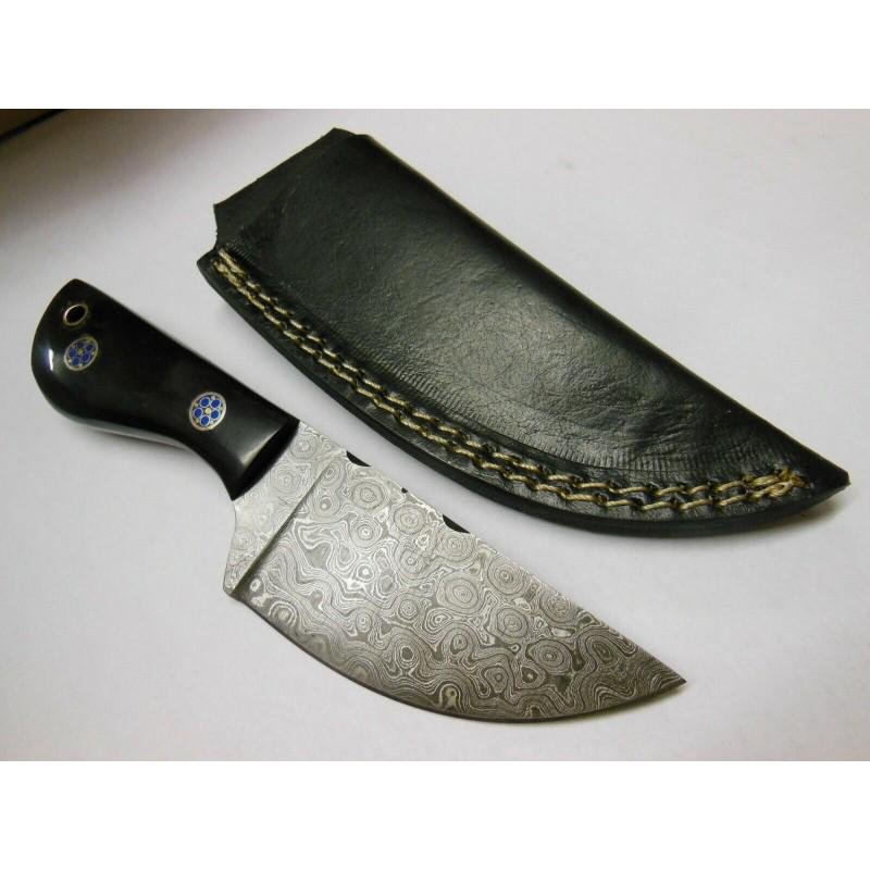 Exclusive pattern damascus steel knife horn leather: Knife "Forrest" Damascus knives are very durable, look great and keep sharpness perfectly. Damascus steel has high quality contents to give it an excellent edge and sharp cutting ability. The blade re