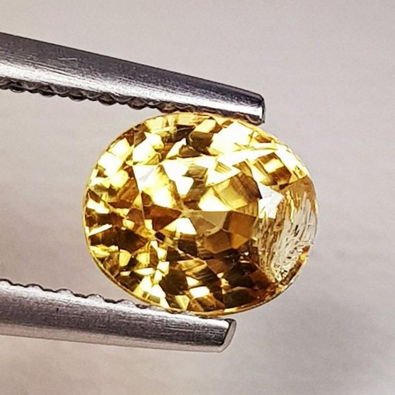 1.73 ct Natural Zircon Oval Cut (1 of 5)