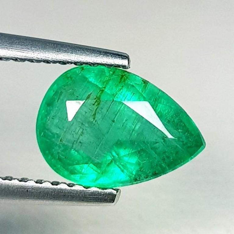 Natural Emerald Pear Cut 1.55 ct (1 of 5)