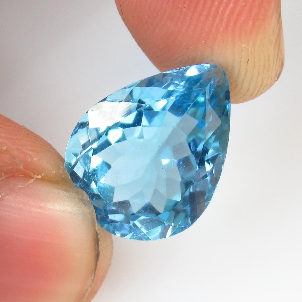 10.46 Ct Natural Blue Topaz Pear Cut (1 of 2)
