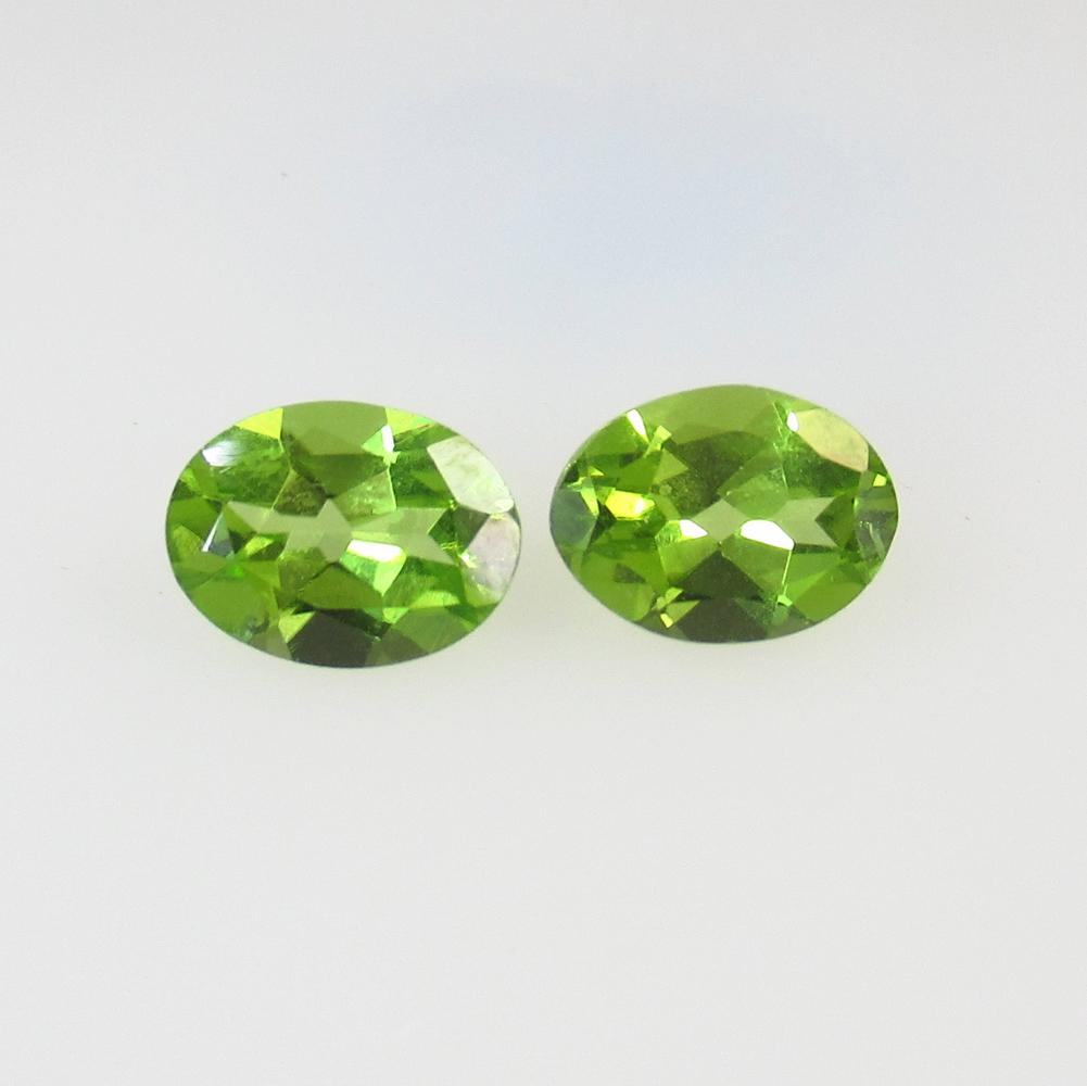 2.54 Ct Natural Pakistan Peridot Oval Pair: No Reserve! Title: 2.54 Ct Natural Pakistan Peridot Oval Pair Stone Clarity: VVS Gemstones: Natural Peridot Carat Weights: 2.54 Size/Dimensions: 8.30 x 6.30 x 4.00 mm / 2 PC's Additional Information: 
