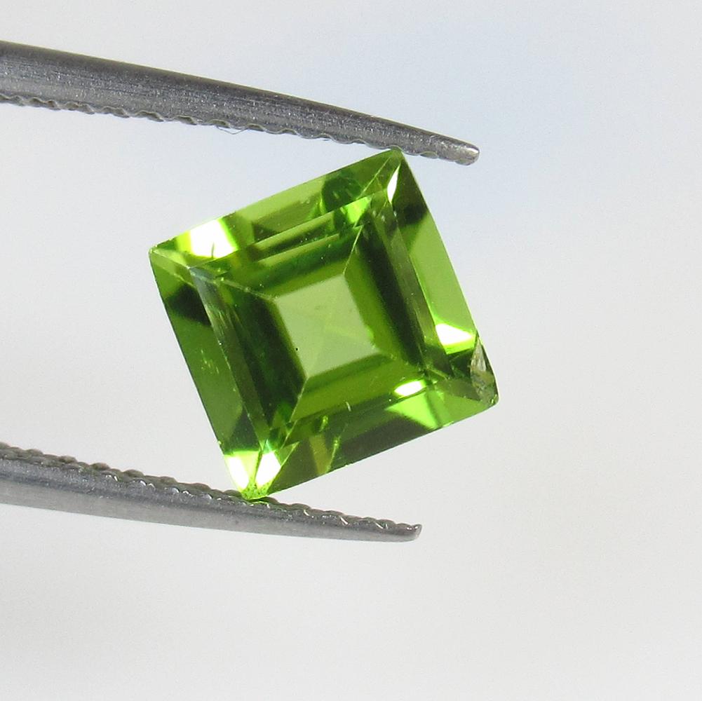 1.75 Ct Natural Pakistan Peridot Square Cut (1 of 2)