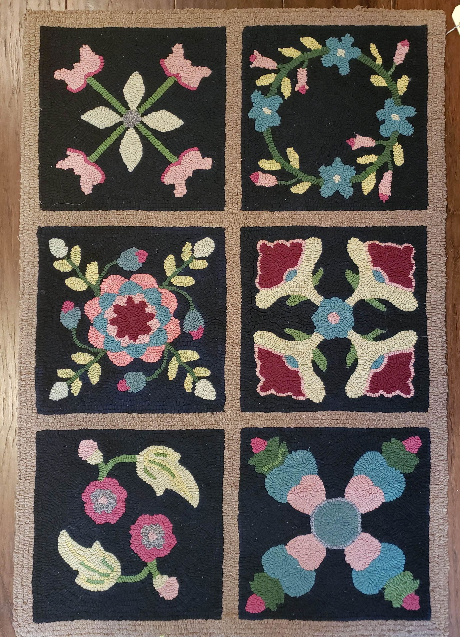American Hooked Wool Rug (1 of 6)