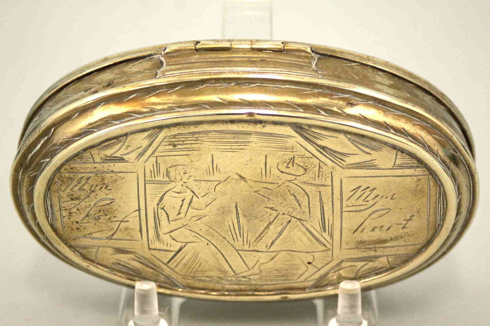 A fine mid 18th century Dutch brass oval tobacco box (1 of 1)