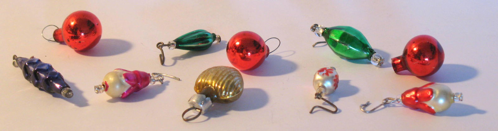 Group Of Tiny, Tiny Christmas Feather Tree Ornaments. (1 of 2)