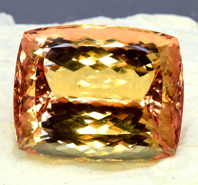 Bicolor Kunzite GEmstine , Peach Pink Kunzite cut stone (1 of 5)