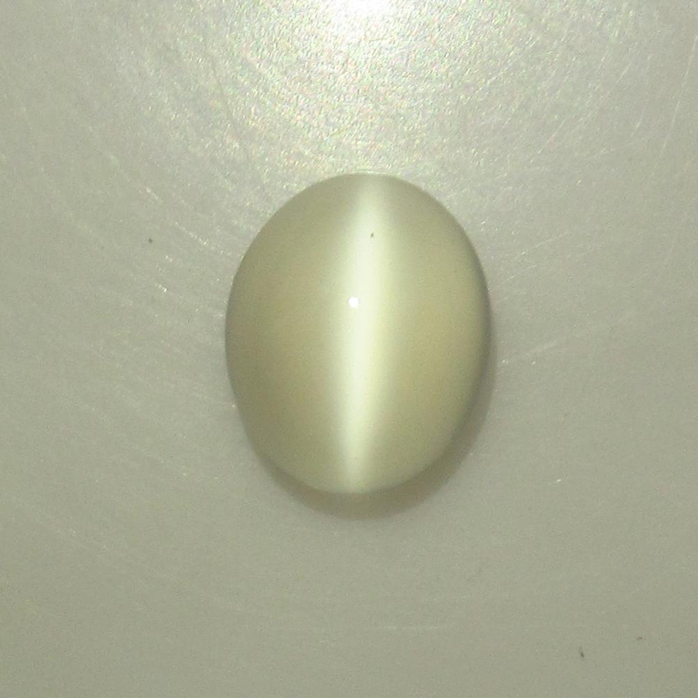 6.23 Ctw Natural Moonstone Oval Cab: No Reserve! Title: 6.23 Ctw Natural Moonstone Oval Cab Stone Clarity: Transparent Gemstones: Moonstone Size/Dimensions: 6.23 Carat Weights: 12.50 x 10.40 x 6.90 mm Additional Information: Nice Oval Ca