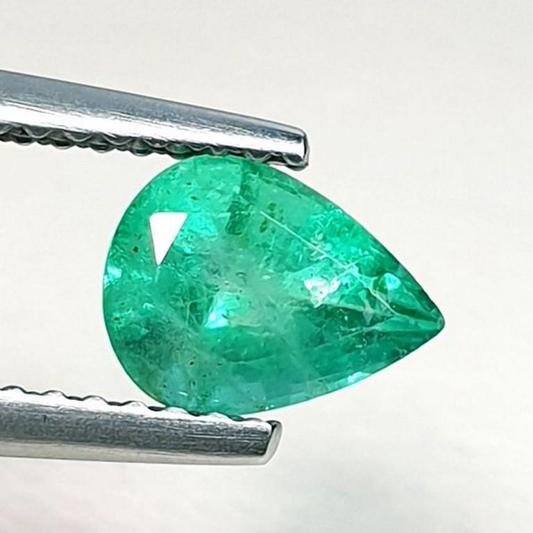 Natural Emerald Pear Cut 0.89 ct (1 of 3)