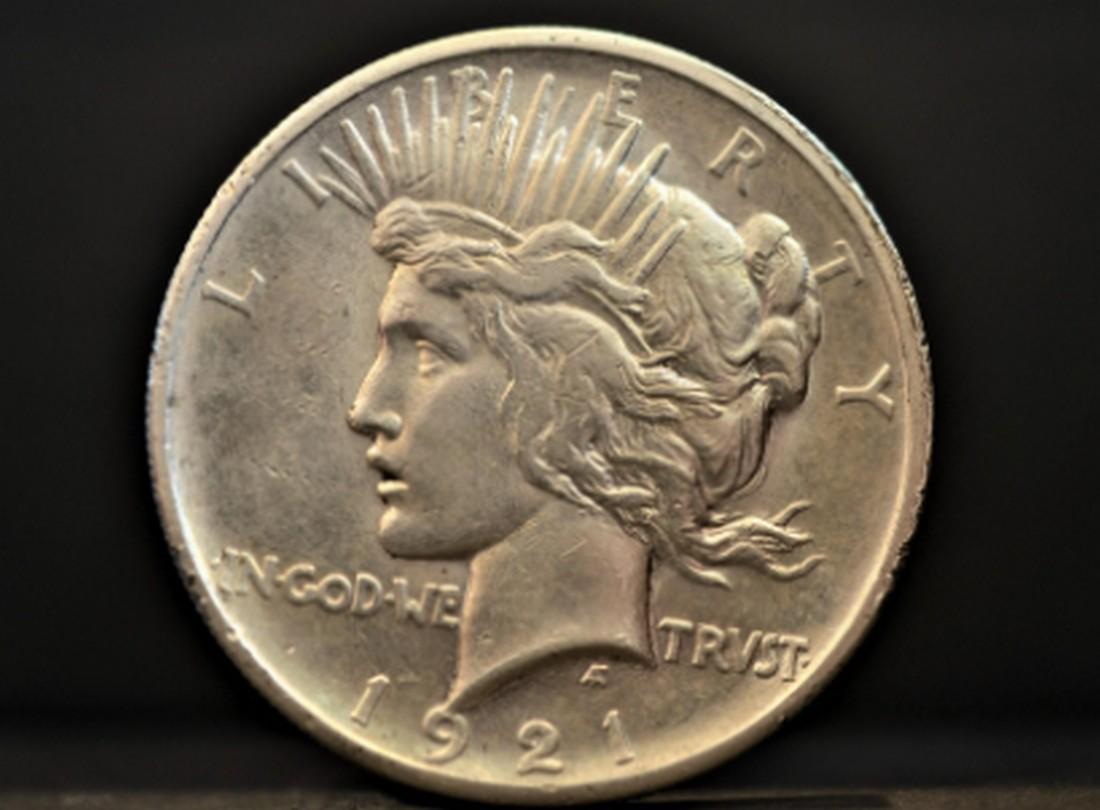 1921-P Peace Dollar $1  Choice AU (1 of 2)