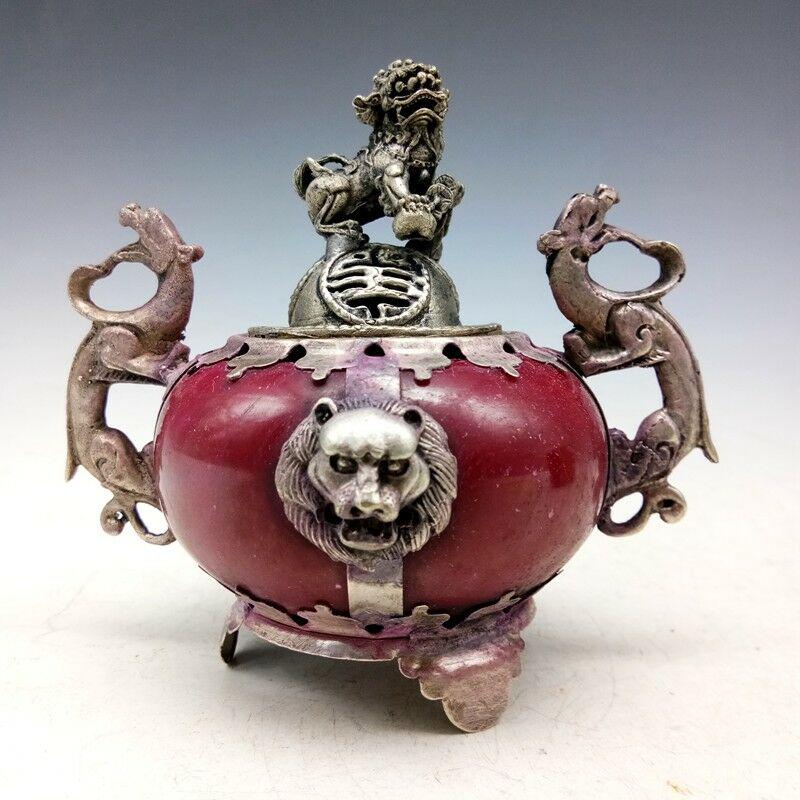 Old Chinese Incense burner Lion Tibetan silver jade: DESCRIPTION: Chinese Exquisite Incense burner Jade Mosaik Tibetan Silver Hand Lion Statue CONDITION: Very good condition MATERIAL: Tibetan silver inlaid jade WEIGHT: 258 g (0.56 lbs) DIMENSIONS: 3.93x