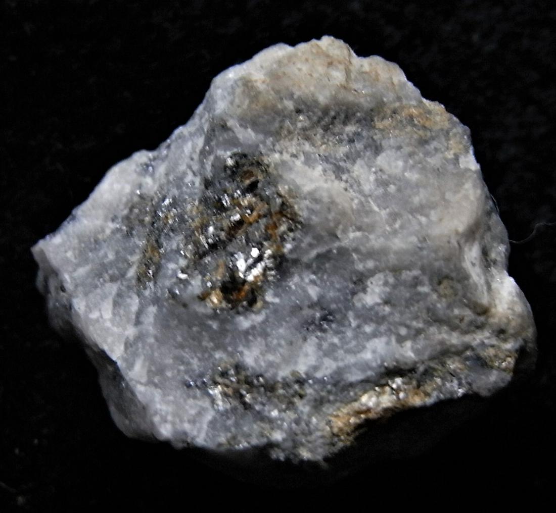 GOLD ORE FROM MOTHER LODE GOLD VEIN: Title: GOLD ORE FROM MOTHER LODE GOLD VEIN Origin: Gango, Libona, Bukidnon, Mindanao, Philippines Size: 2x1.5x1 cm / 4.67 gram grey, crystalline quartz with brown muscovite and silvery galena crystals