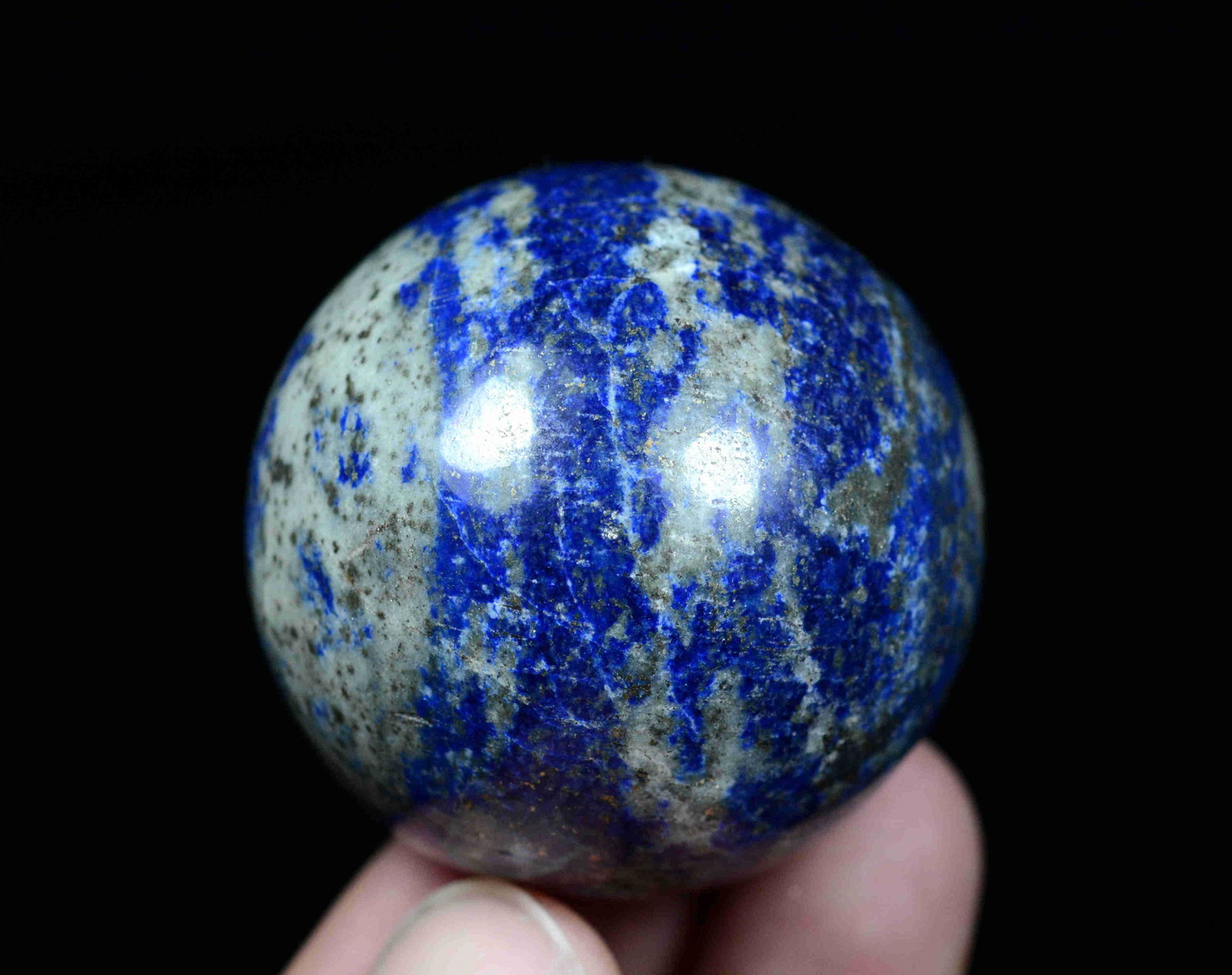 103 Gram Top Quality Lapis Lazuli Sphere: Title:103 Gram Top Quality Lapis Lazuli Sphere Weight: 103 Gram Size/Dimensions: 40 mm Origin: Afghanistan Reserve: $20.00 Shipping: Domestic: Flat-rate of $18.00 to anywhere within the contiguous U.S