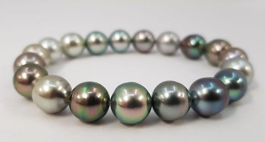 9.5x10.5mm Shimmering Round Tahitian Pearls - Bracelet (1 of 11)