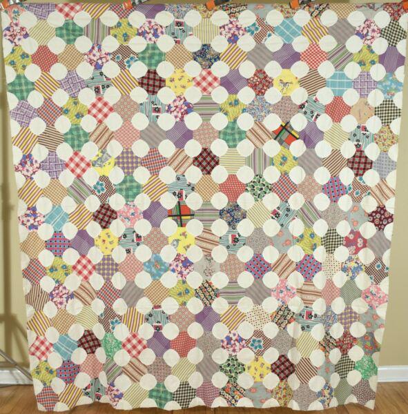 Snowballs Quilt Top, Novelty Fabrics c. 1940 (1 of 16)