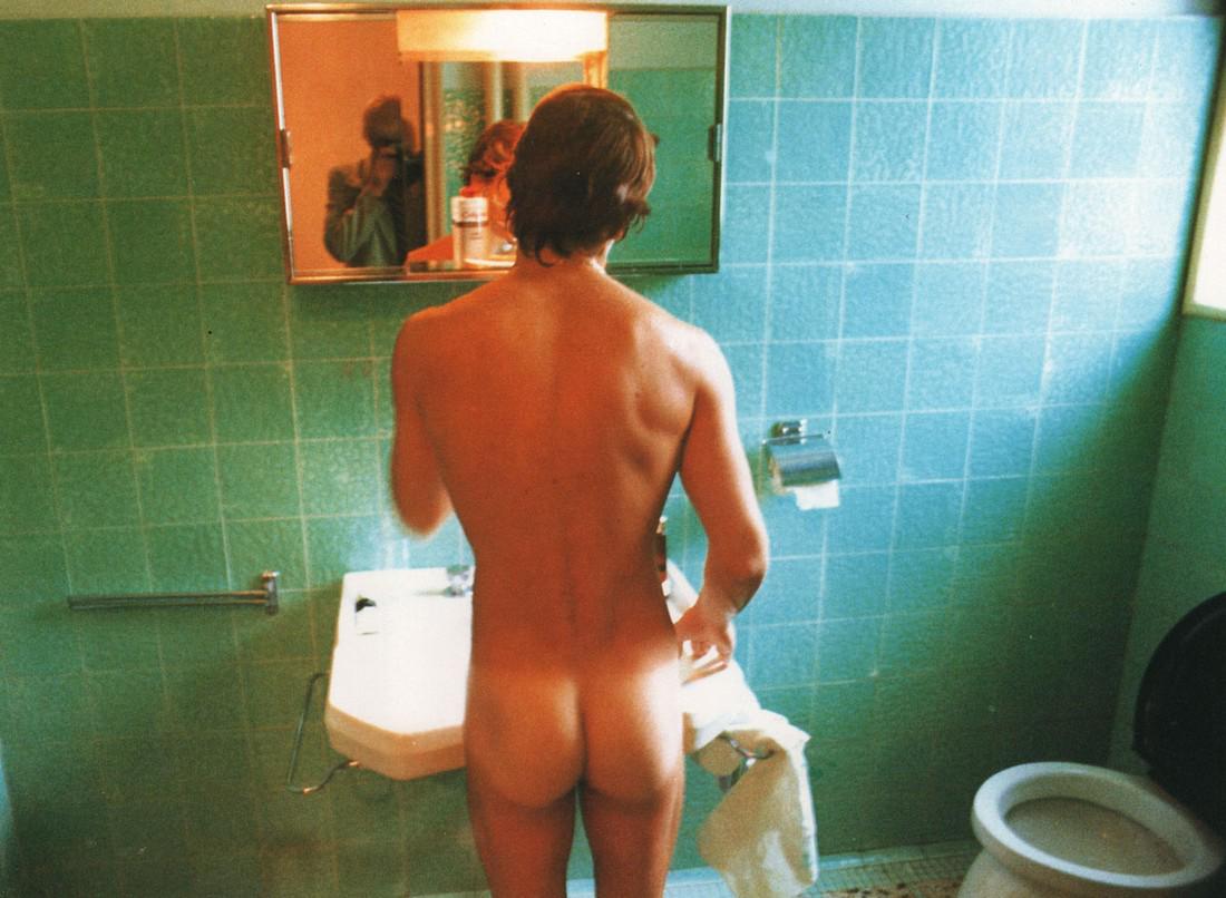 DAVID HOCKNEY - Peter Washing, Belgrade, 1960 (1 of 1)