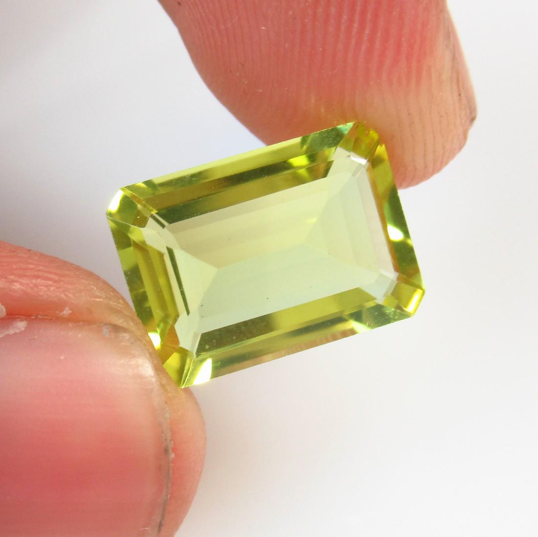 5.96 Ct Natural Lemon Quartz Octagon Cut: No Reserve! Title: 5.96 Ct Natural Lemon Quartz Octagon Cut Stone Clarity: VVS Gemstones: Natural Lemon Quartz Carat Weights: 5.96 Size/Dimensions: 14.00 x 10.00 x 5.60 mm Additional Information: Good