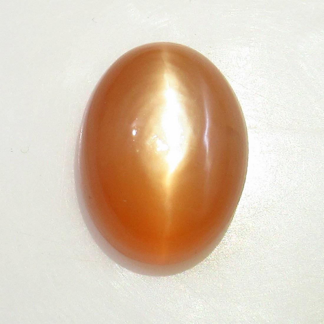 12.63 Ctw Natural Moonstone Oval Cab: No Reserve! Title: 12.63 Ctw Natural Moonstone Oval Cab Stone Clarity: Transparent Gemstones: Moonstone Size/Dimensions: 12.63 Carat Weights: 16.40 x 12.50 x 8.10 mm Additional Information: Nice Oval 