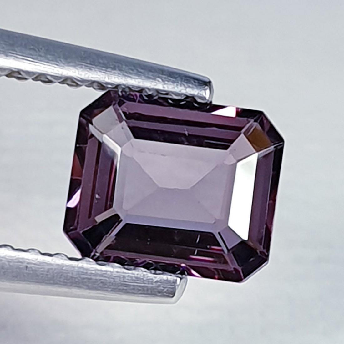 Natural Spinel Emerald Cut - 1.03 ct (1 of 4)