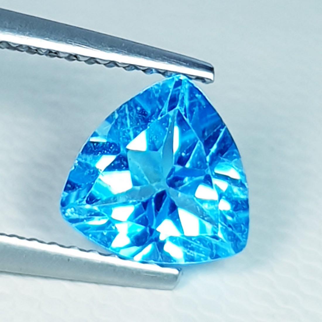 2.00 ct Natural Swiss Blue Topaz Triangle Cut (1 of 4)