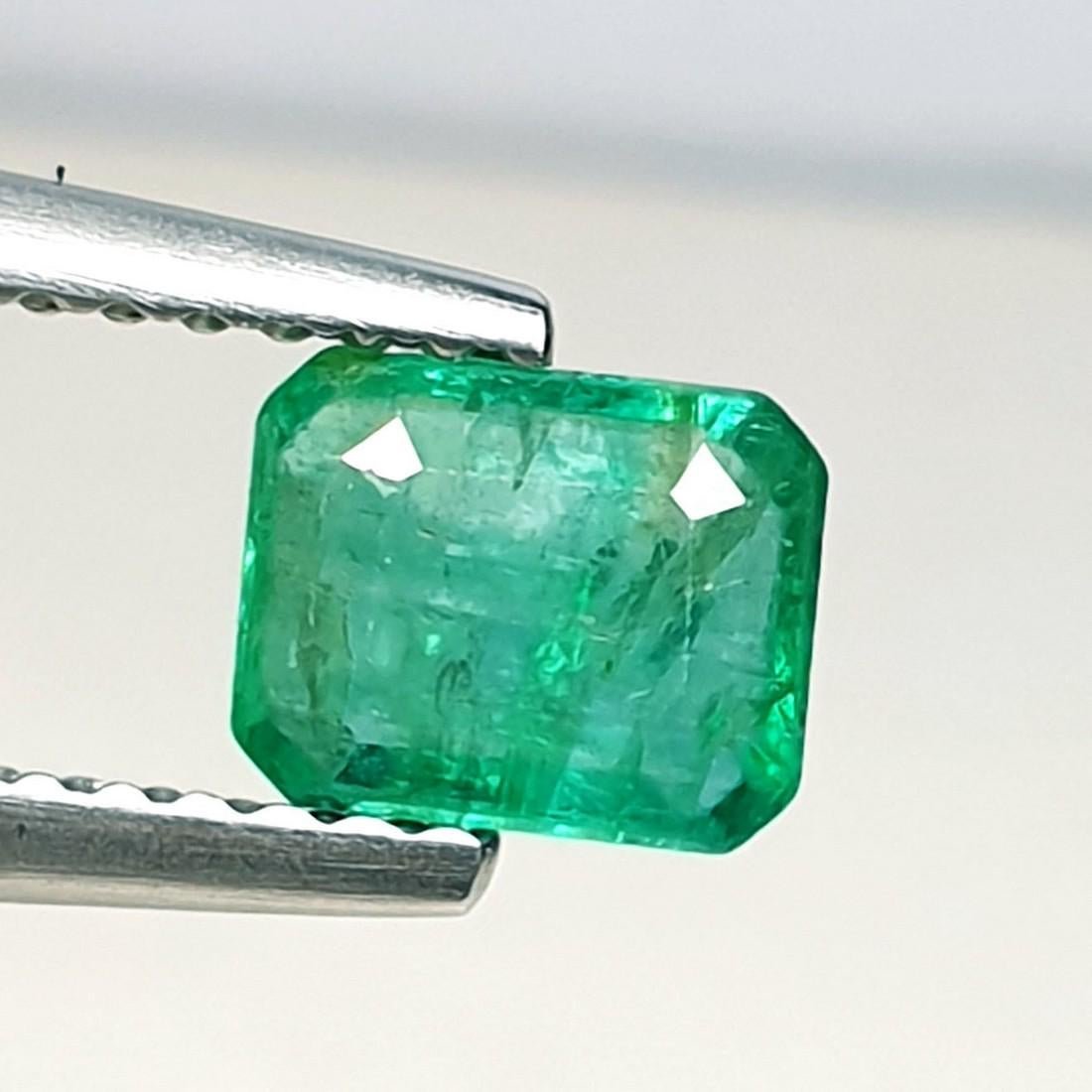 Natural Emerald Octagon Cut 1.31 ct (1 of 4)