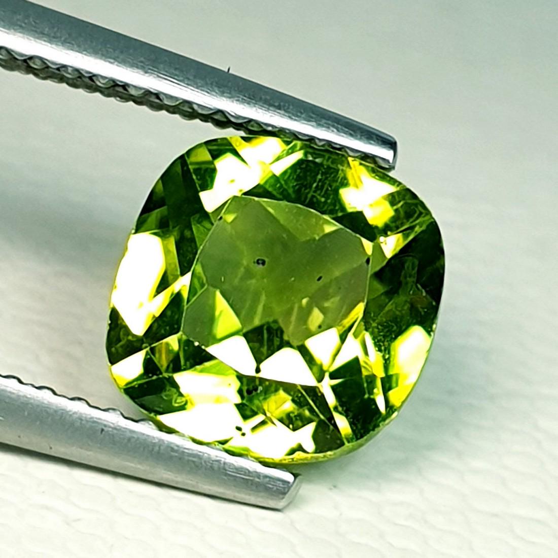 Natural Peridot Cushion Cut 2.10 ct (1 of 4)
