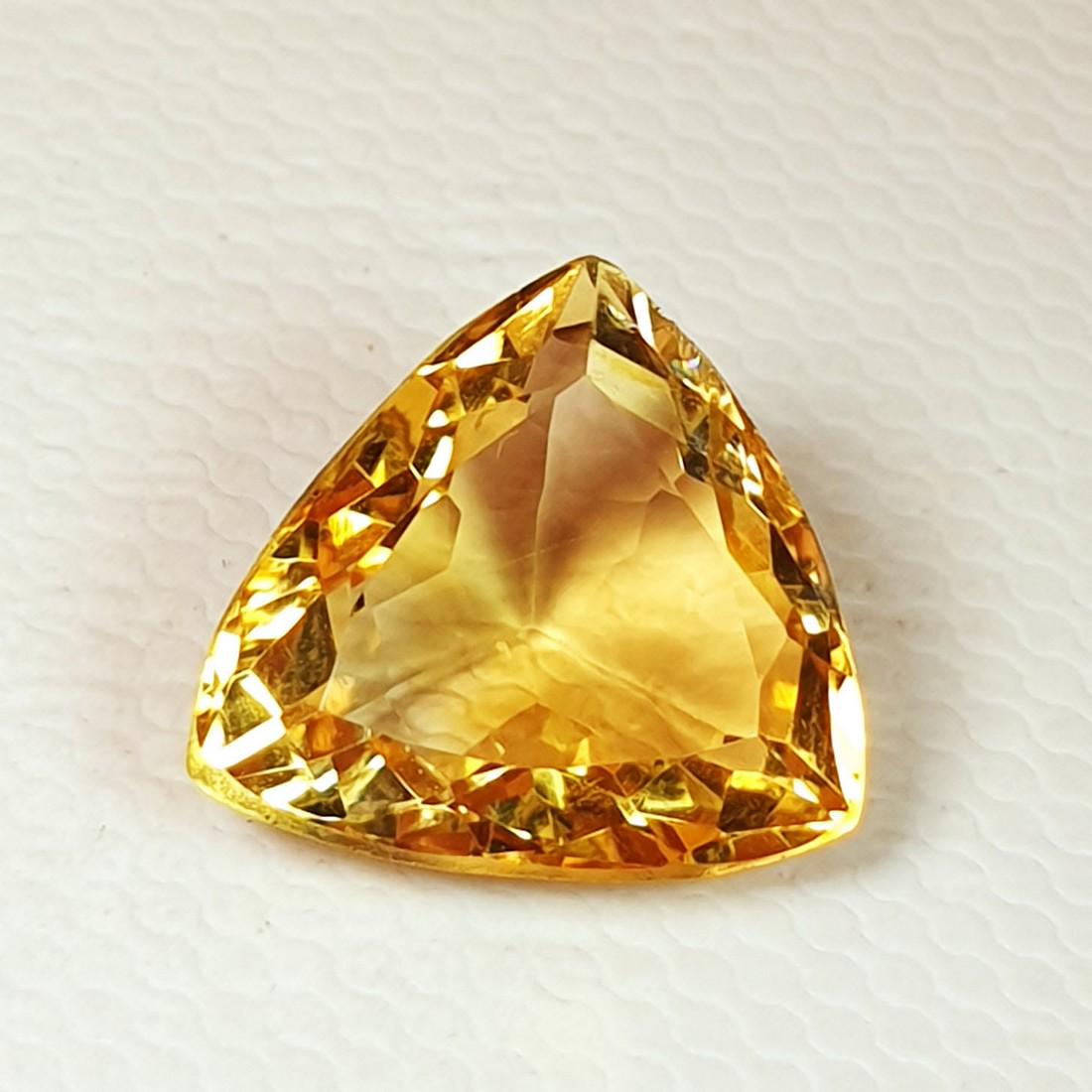 Natural Citrine Triangle Cut 3.30 ct (1 of 4)