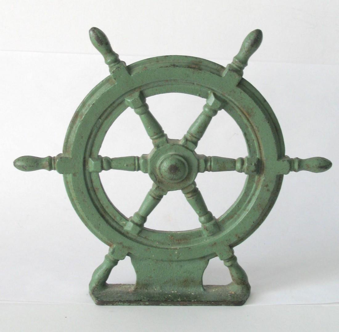 Nice vintage cast iron ship (1 of 3)