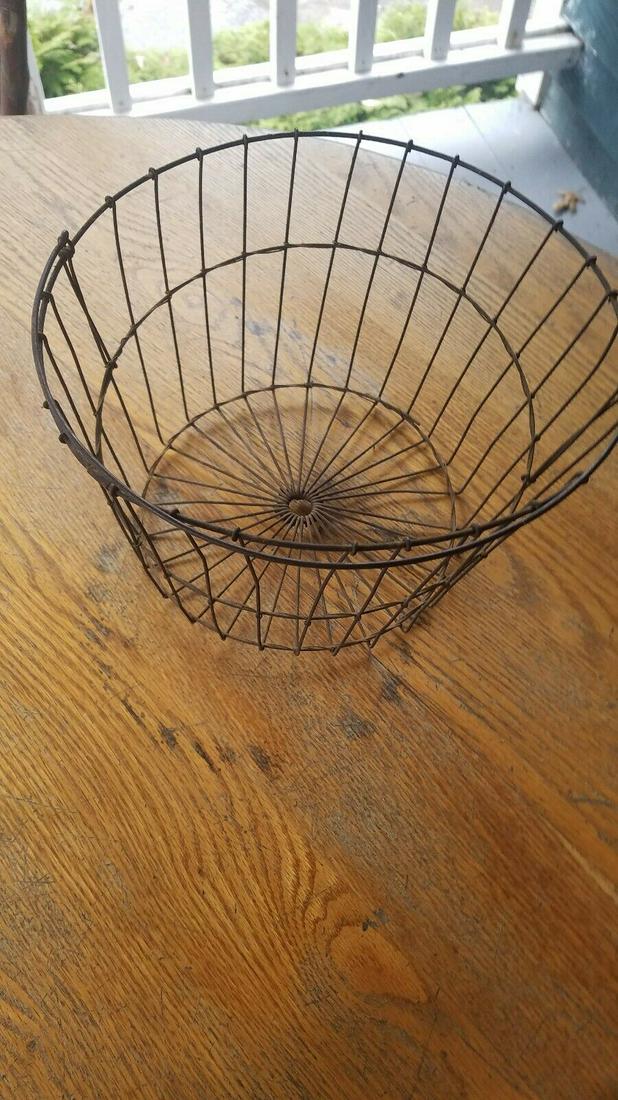 Wire egg basket rare antique fragile (1 of 3)