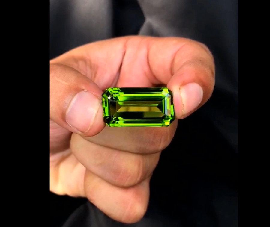 Peridot Gemstone , Natural Peridot Gemstones - 31.59 (1 of 9)