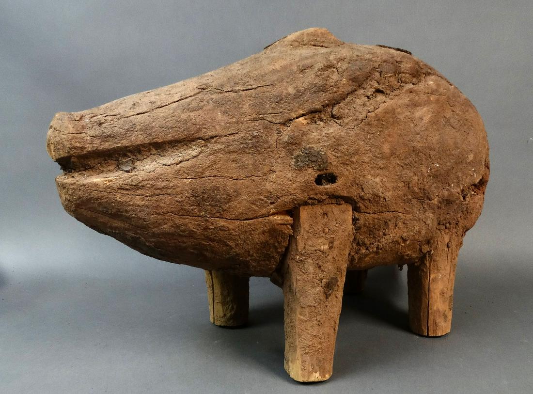 Old Zoomorphic BOLI fetish: Title: Old Zoomorphic BOLI fetish Description: Date: Early 20th century Geography: Mali, Africa Culture: Bambara Medium: Wood Dimensions: 60 x 39 x 24 cm Weight: 7.2 kg Condition: Goo