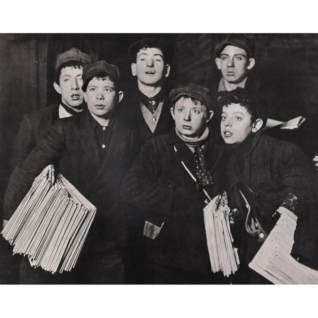 LEWIS W. HINE - Group of "newsies", 1908 (1 of 1)
