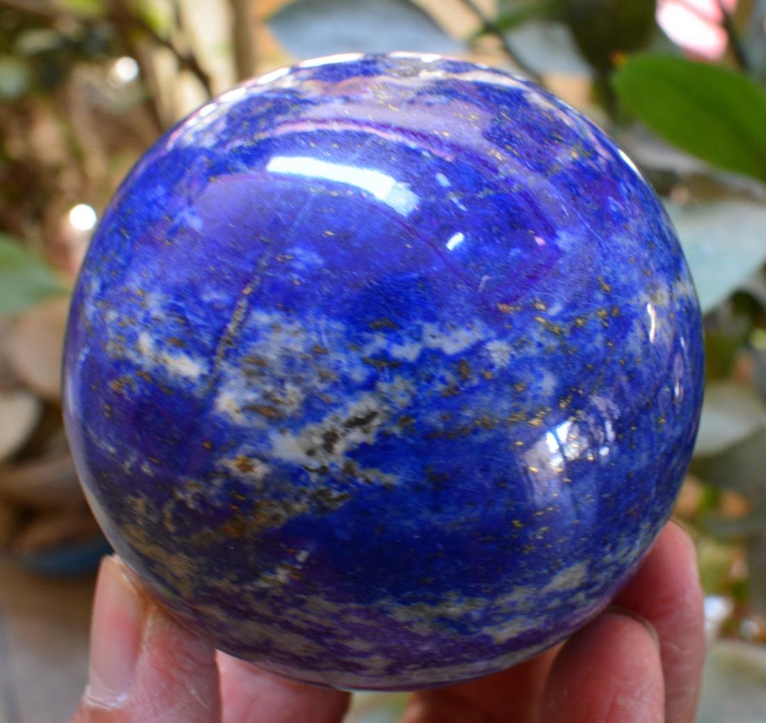 790 Grams Natural Lapis Lazuli Round Sphere Ball 78 MM: Title:790 Grams Natural Lapis Lazuli Round Sphere Ball 78 MM Origin: Afghanistan Weight:790 Grams Size/Dimensions:78 MM Description:Natural Reserve: $80.00 Shipping: Domestic: Flat-rate of $30.00 to a