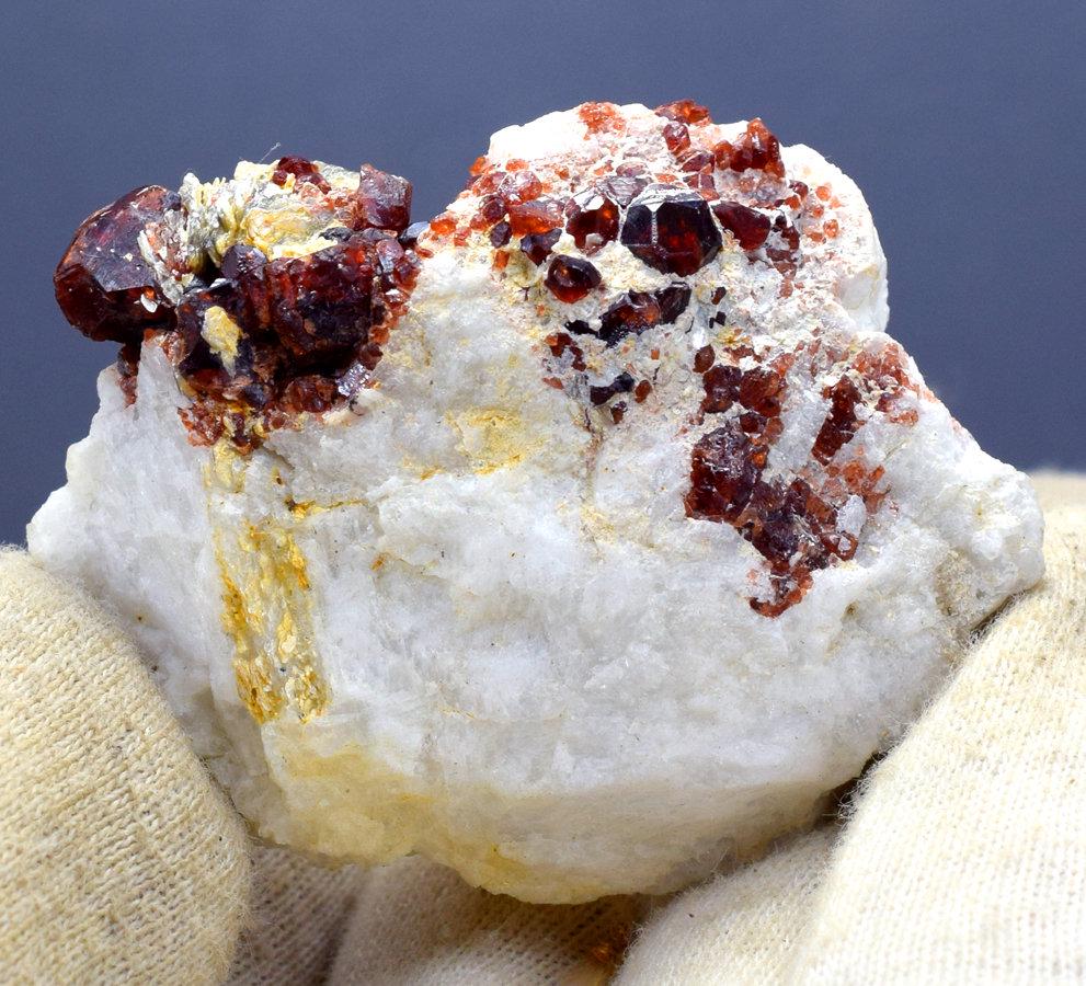 Garnet Specimen , Natural Dameged Free Red Color Garnet: Garnet, Quartz, Albite Description Garnet Specimen , Natural Dameged Free Red Color Garnet Crystal On Feldspar - Weight : 62 Gram Size : 55*43*23 mm Treatment : Natural Origin : Pakistan DHL Ecommerce