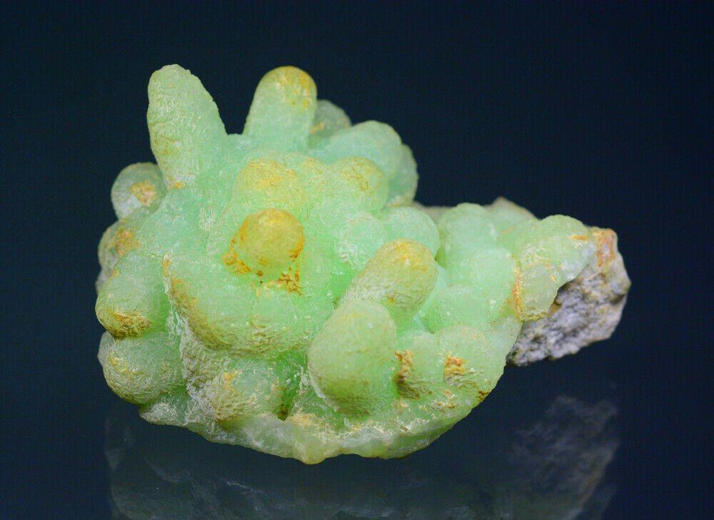 345 Gram Gorgrous Perfect Natural Prehnite Specimen: Title:345 Gram Gorgrous Perfect Natural Prehnite Specimen Weight: 345 Gram Size/Dimensions: 97x71x57 mm Origin: Pakistan Reserve: $80.00 Shipping: Domestic: Flat-rate of $15.00 to anywhere within the 