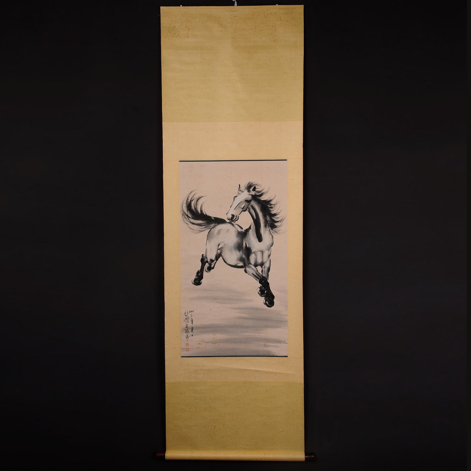 Xu Beihong?horse?Chinese Handmade Painting scroll: Title: Xu Beihong?horse?Chinese Handmade Painting scroll Origin: Asian private collection Date/Period: 20th Material: Painting on paper Size:Size: about 210x75 cm Description: Artistic expression of p