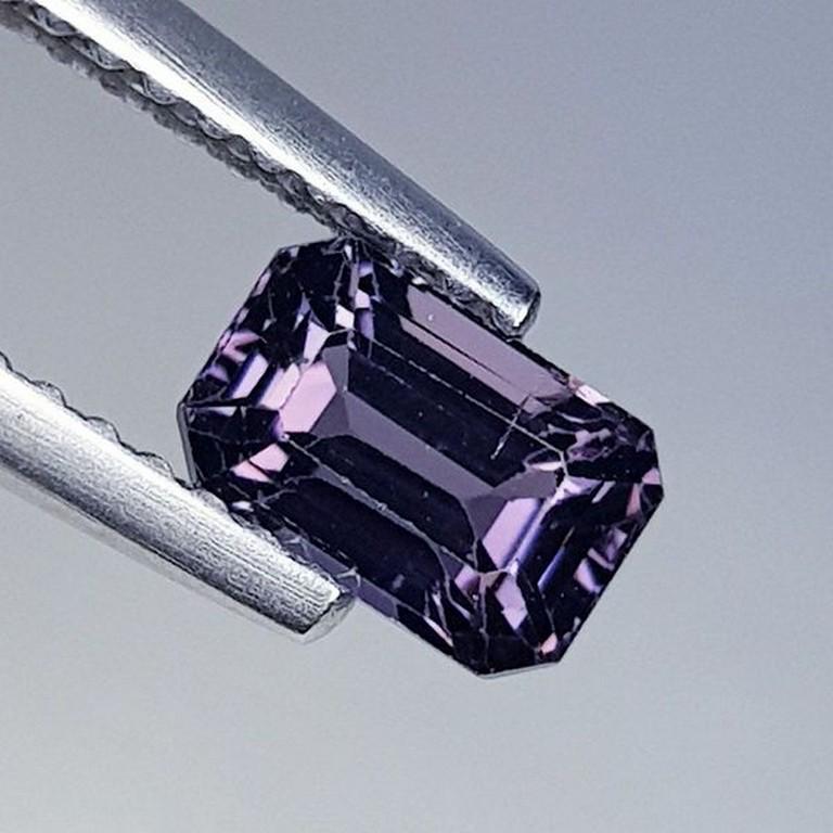 Natural Spinel Cushion Cut - 1.02 ct (1 of 6)