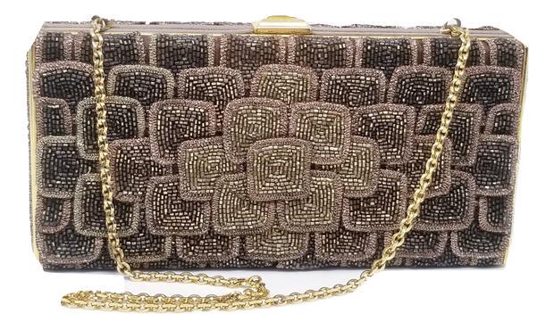 Judith Leiber Ombre Clutch Shoulder Bag Beaded Bronze: Unique Judith Lieber Ombre Clutch Shoulder Bag with bronze and gold tones of a sparkle beaded exterior. Purple satin lined interior. Great for everyday. More durability than a beaded minaudiere bag. L