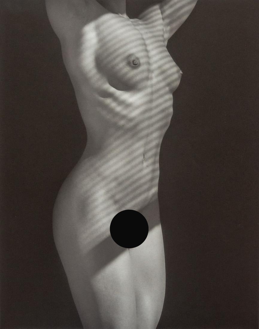 ROBERT MAPPLETHORPE - Lydia Cheng, 1987 (1 of 2)