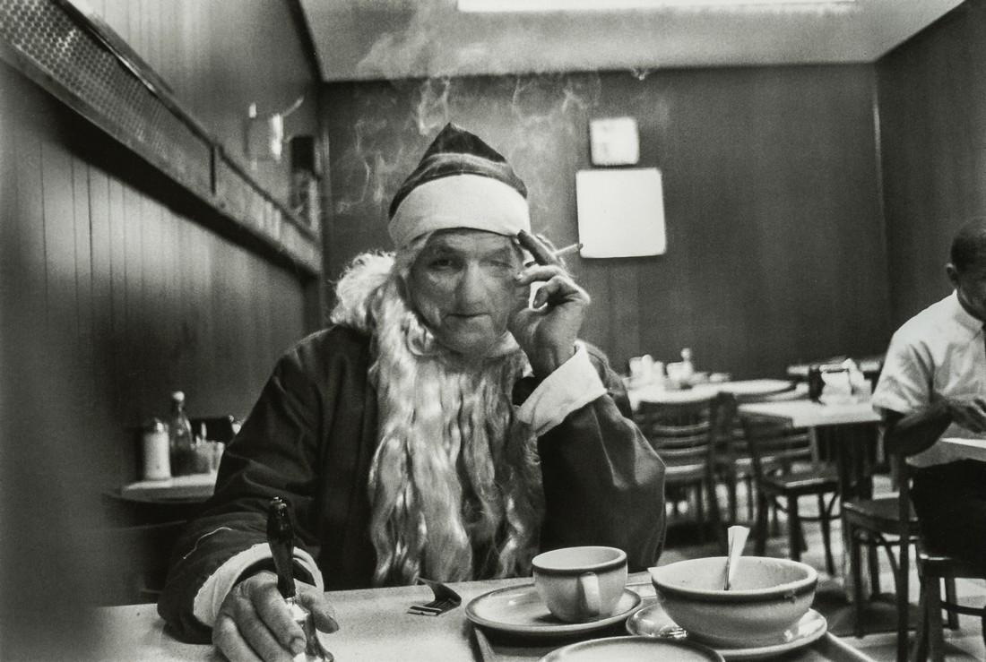 MARY ELLEN MARK - Santa Claus at Lunch, NY, 1963 (1 of 1)
