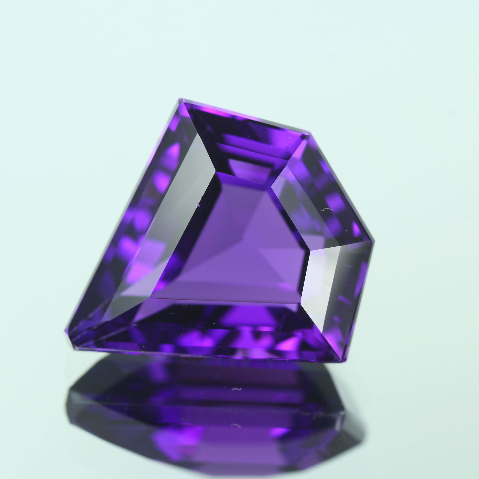 15.85 CTS NATURAL AMETHYST FANCY SHAPE GOOD COLOR LOOSE (1 of 3)