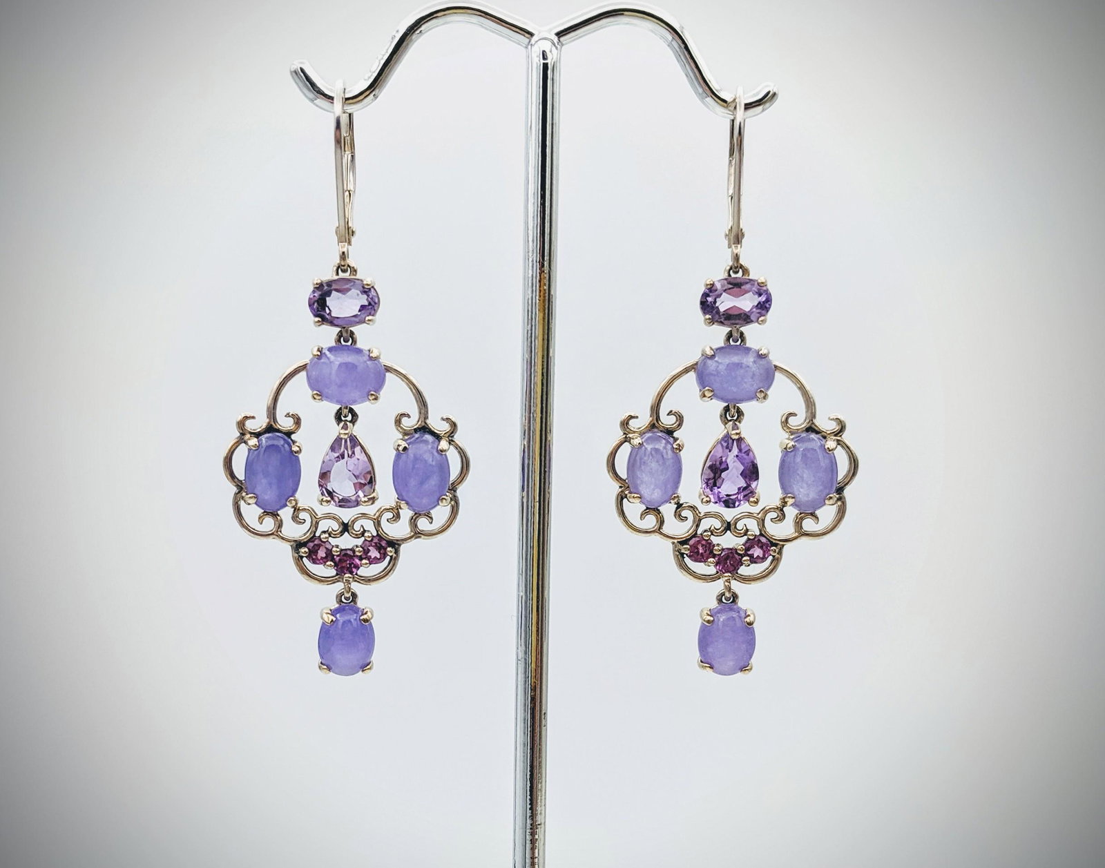 Baroque Style Violet Jade, Pink & Purple Amethyst: Title: Baroque Style Violet Jade, Pink & Purple Amethyst Earrings Brand: Jean Lin Collection Metal Purity: 925 Sterling Silver Gemstones: Violet Jade, Pink & Purple Amethyst Carat Weights: Each Earrin