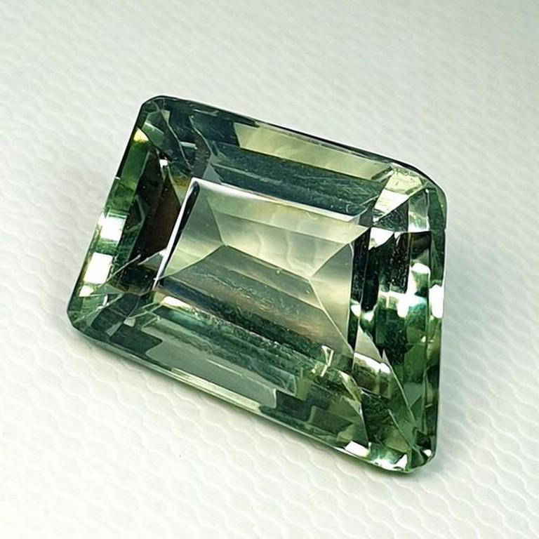 Natural Green Amethyst Fancy Cut 9.71 ct: No Reserve! Title: Natural Green Amethyst Fancy Cut 9.71 ct Color/Clarity: IF - VVS Carat Weight: 9.71 Size/Dimensions: 15.00 x 11.10 x 8.70 Additional Information: Fancy - Brazil Shipping: Domestic: