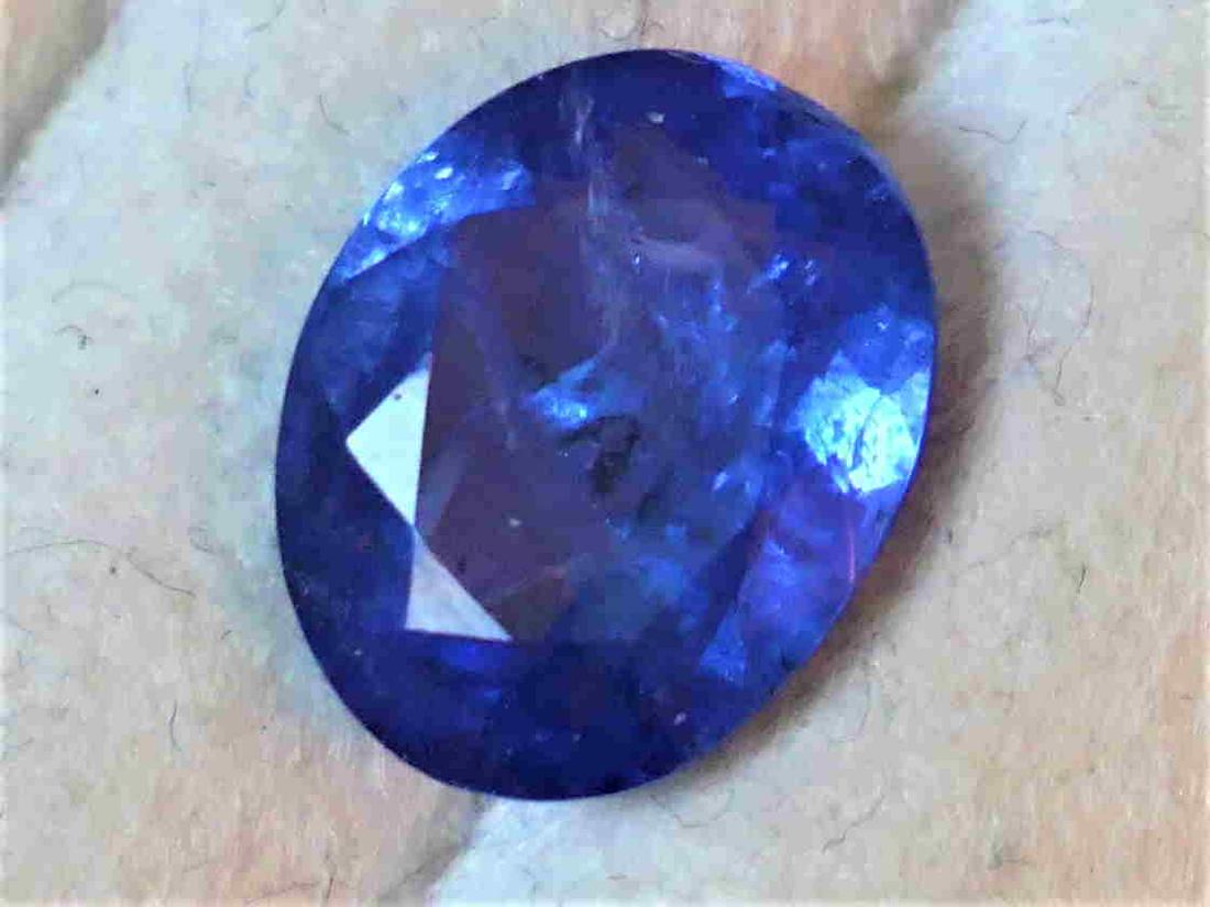 TANZANITE 2.24 ct **Violetish Blue**: Title: TANZANITE 2.24 ct **Violetish Blue** Gemstones: tanzanite Carat Weights: 2.24 ct Size/Dimensions: 9.20 x 7.20 x 3.20 mm Reserve: $100.00 Shipping: Domestic: Flat-rate of $18.00 to anywhere with