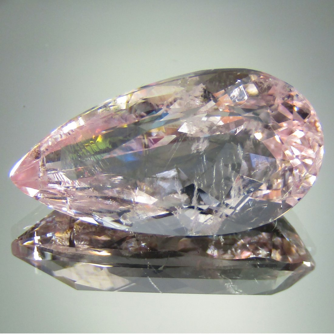 3.10 CTS NATURAL MORGANITE PEAR SHAPE GOOD LUSTER LOOSE (1 of 3)