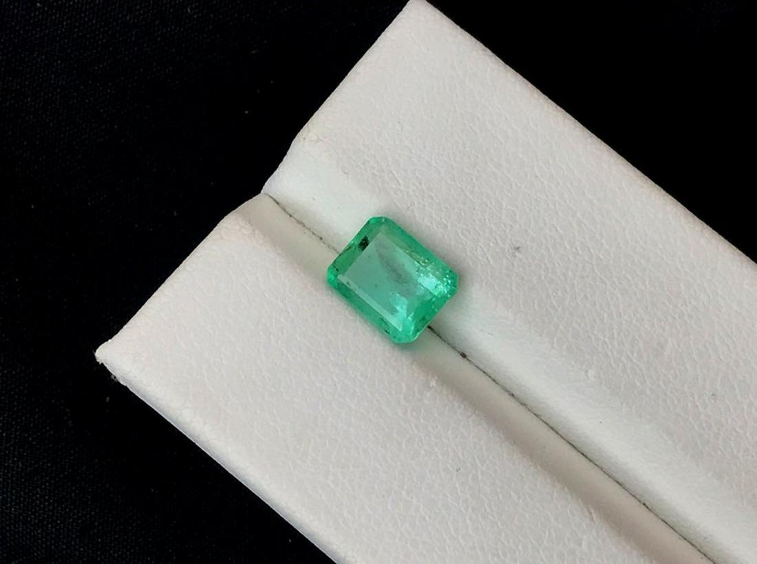 Emerald Gemstone ~ Natural Colombain Emerald Gemstone ~ (1 of 3)
