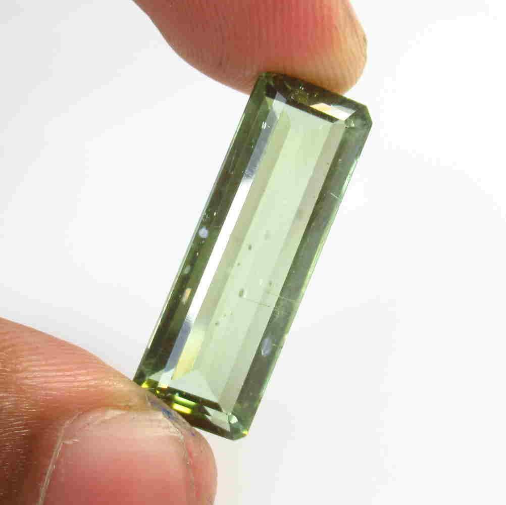 Certified 17.45 Ct Natural Tourmaline Rectangle Cut (1 of 4)