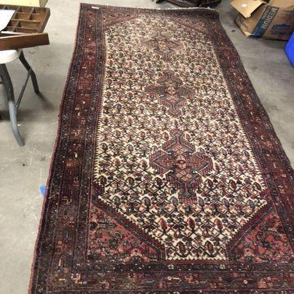 Semi Antique Hand Woven Persian Bahkteri 3.5x10: Title: Semi Antique Hand Woven Persian Bahkteri 3.5x10 Origin: Iran Size: 3.5x10 Material: 102 % Wool Circa:1980 Description: Semi Antique Hand Woven Persian Bahkteri 3.5x10 Reserve: $175.00 Shipping: