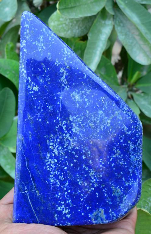 1557 Grams Beautiful Royal Blue Lapis Lazuli Tumble: Title: 1557 Grams Beautiful Royal Blue Lapis Lazuli Tumble Weight: 1557 Grams Origin: Afghanistan Materials: Tumble Size: 165x97x44 MM Description: Treatment: Natural Reserve: $150.00 Shipping: Domest