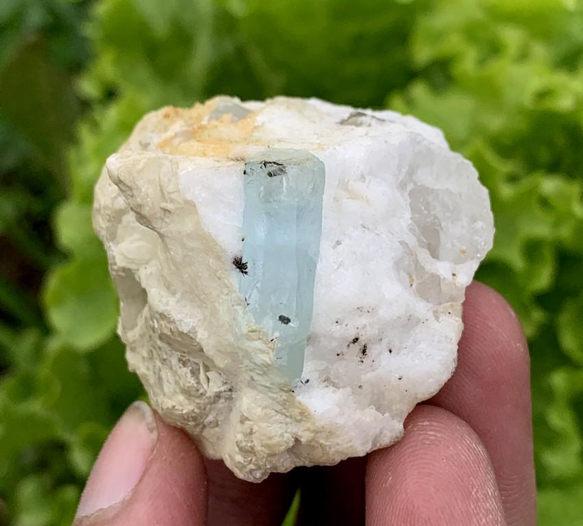 65 Gram Amazing Natural Aquamarine Specimen: Title: 65 Gram Amazing Natural Aquamarine Specimen Treatment: Natural Weight: 65 Gram Size/Dimensions: 46x38x35 mm Origin: Pakistan Reserve: $10.00 Shipping: Domestic: Flat-rate of $15.00 to anywhere 